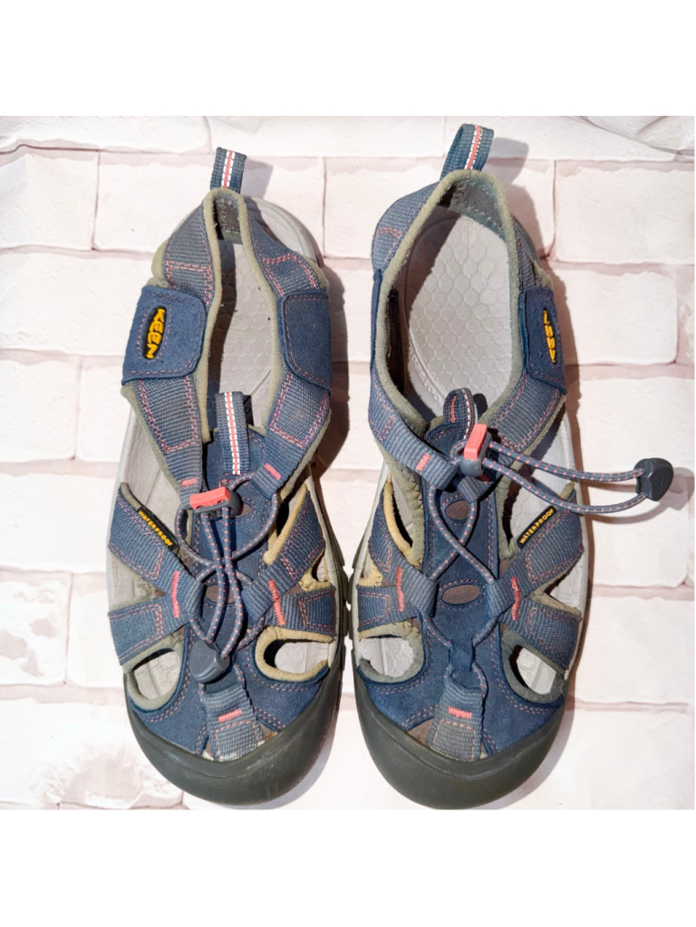 EUC Women's Size 9 Keen Waterproof Hiking Venice H2 Sandals Blue/Coral